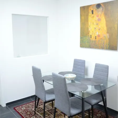 Apartment Neue, Helle Kernsanierte In Der List *